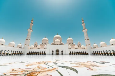Sheikh Zayed Grand Mosque Tour From Dubai